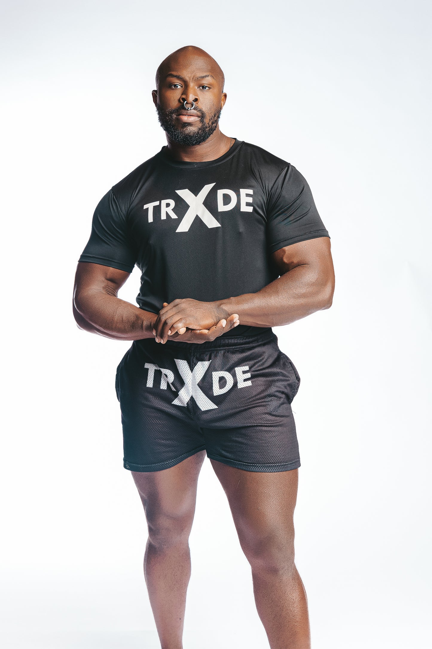 BASICS PERFORMANCE SHIRT