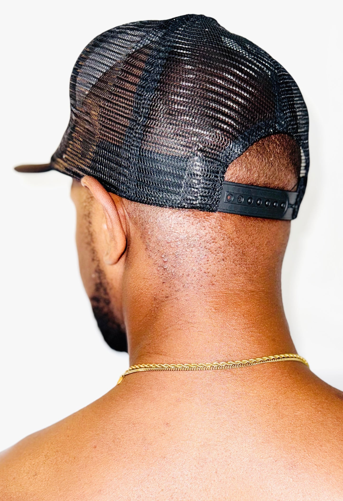 BASICS SPORTS SNAPBACK CAP